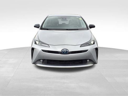 Used 2022 Toyota Prius XLE image 2