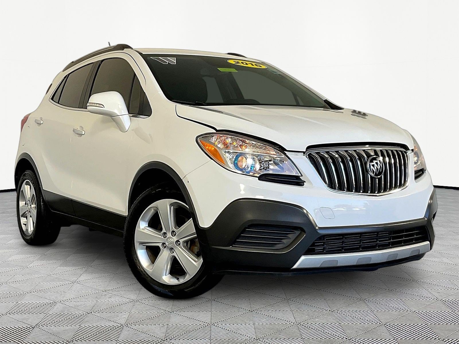 Used 2016 Buick Encore FWD image 3