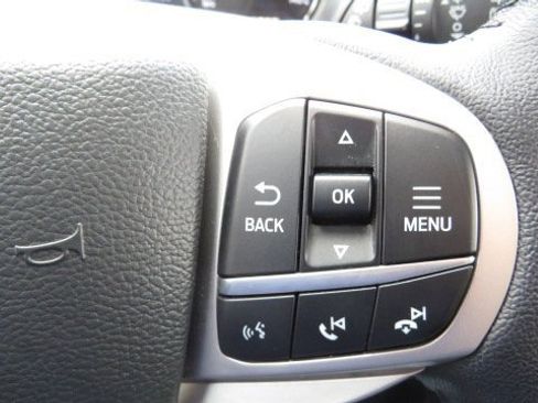 Certified 2022 Ford Explorer XLT w/ Equipment Group 202A image 23