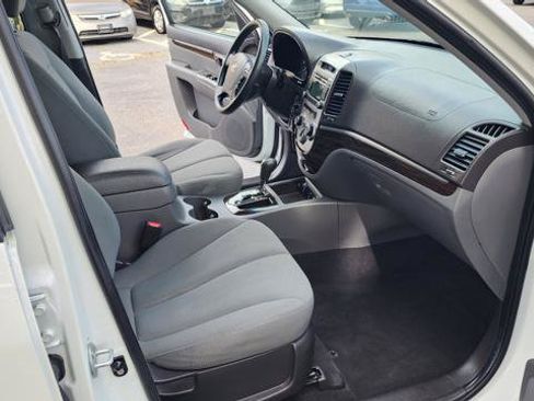 Used 2010 Hyundai Santa Fe GLS FWD image 14