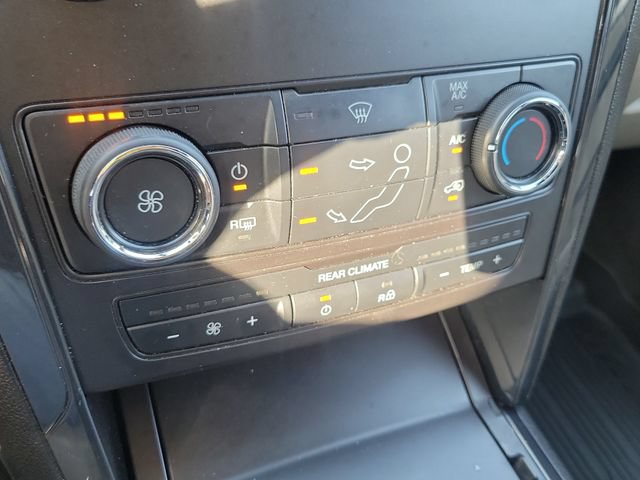 Used 2018 Ford Explorer XLT AWD/4WD image 19