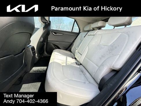 New 2025 Kia Niro EX image 28