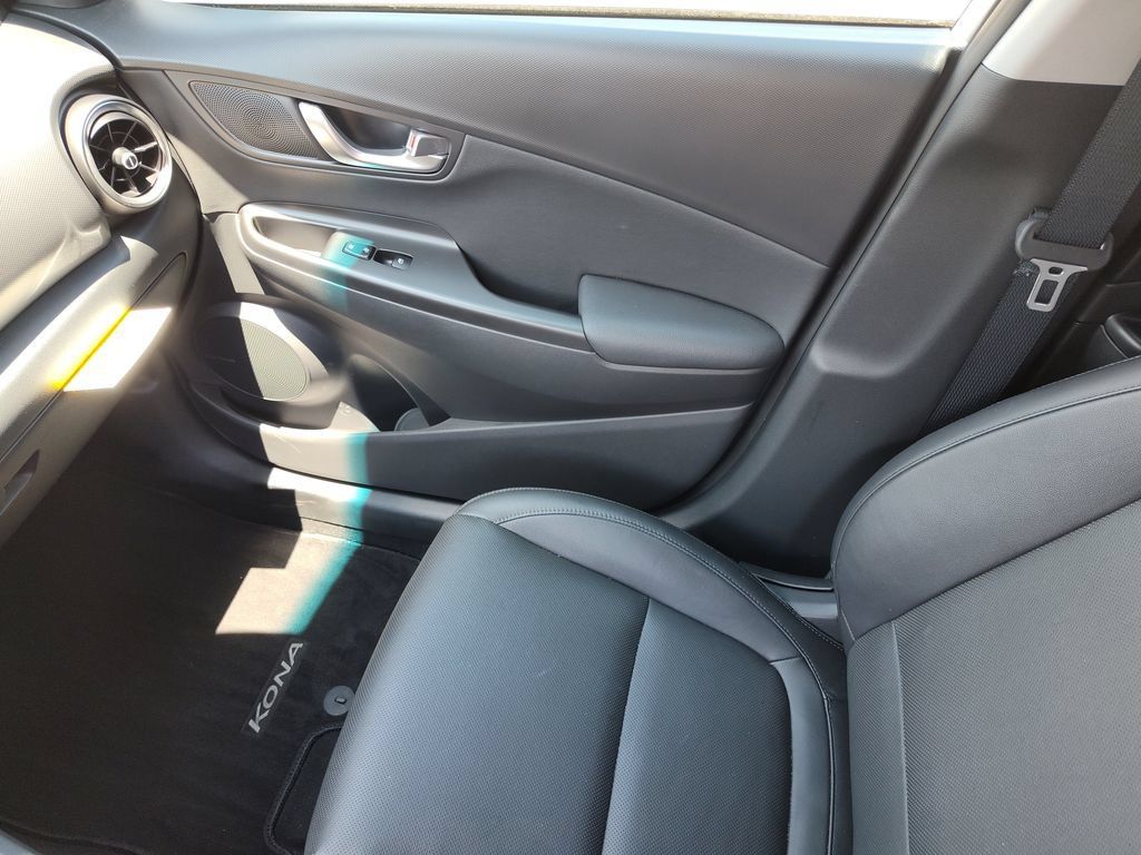 Used 2023 Hyundai Kona Limited FWD image 34