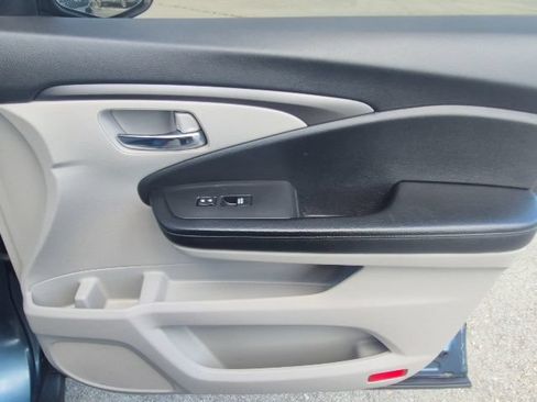 Used 2019 Honda Pilot EX image 17