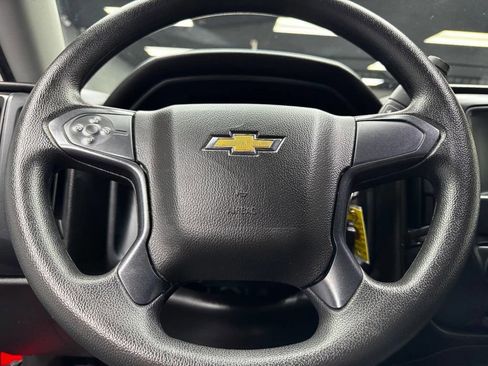 Used 2018 Chevrolet Silverado 1500 Custom w/ Custom Value Package AWD/4WD image 22