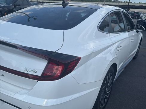 Used 2021 Hyundai Sonata Limited FWD image 3
