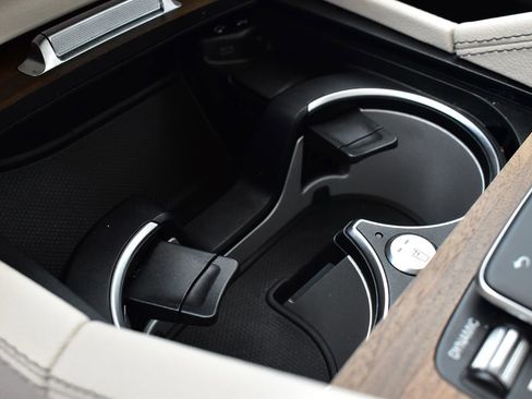 Used 2022 Mercedes-Benz GLE 350 4MATIC image 26