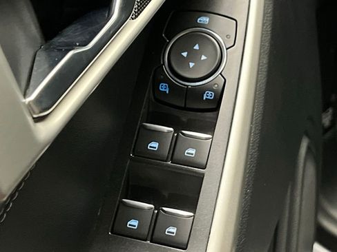 Used 2022 Ford Explorer XLT w/ Class IV Trailer Tow Package image 14