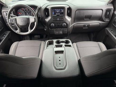 Used 2022 Chevrolet Silverado 1500 Custom Trail Boss AWD/4WD image 12