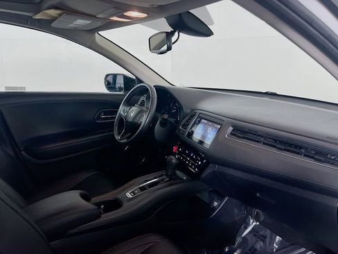 Used 2019 Honda HR-V EX-L image 9