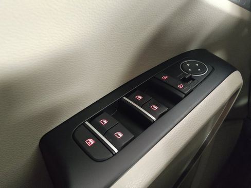 Used 2020 Kia Soul LX FWD image 27