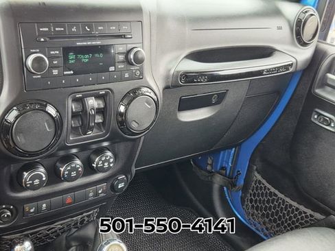 Used 2014 Jeep Wrangler Unlimited Sahara image 27