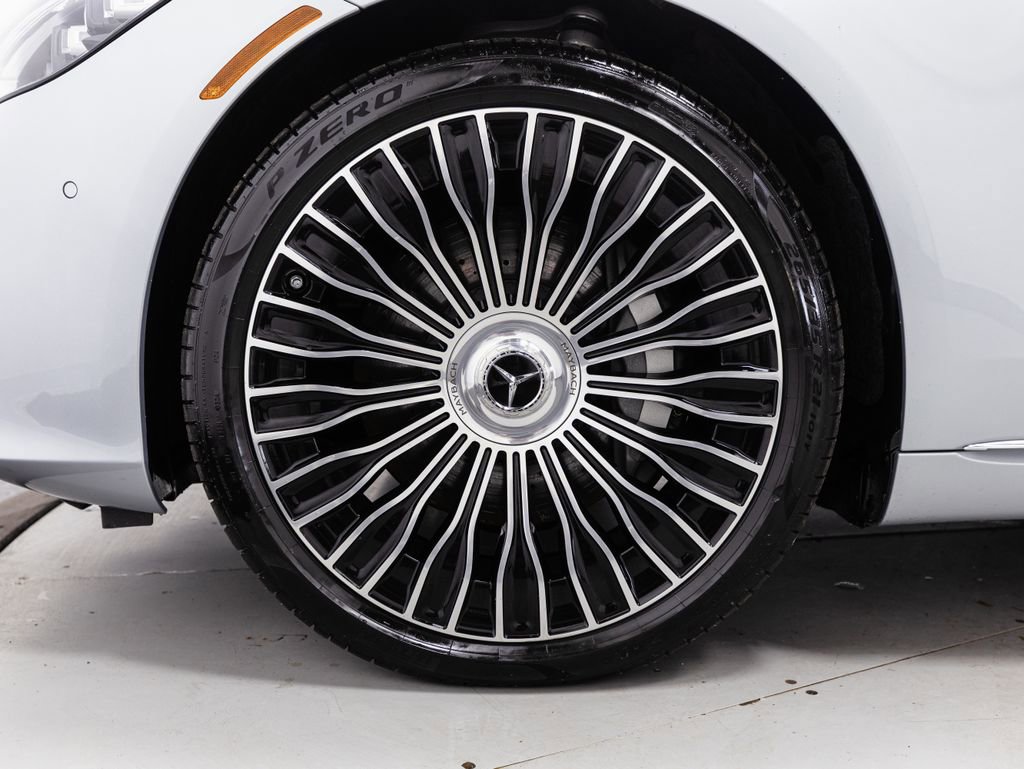 Used 2024 Mercedes-Benz Maybach S 580 4MATIC image 40