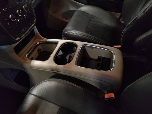 Used 2018 Dodge Grand Caravan SXT FWD image 26