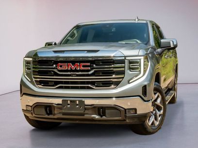 Used 2025 GMC Sierra 1500 SLT w/ SLT Premium Plus Package