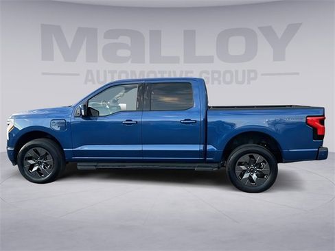 Used 2022 Ford F150 Lightning Lariat image 2