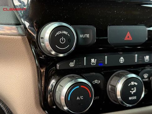 Used 2021 RAM 1500 Laramie AWD/4WD image 29