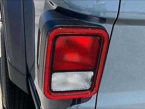New 2026 Jeep Gladiator Sport image 36