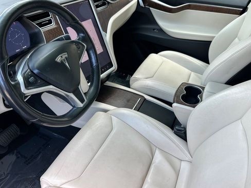 Used 2018 Tesla Model X 100D image 4