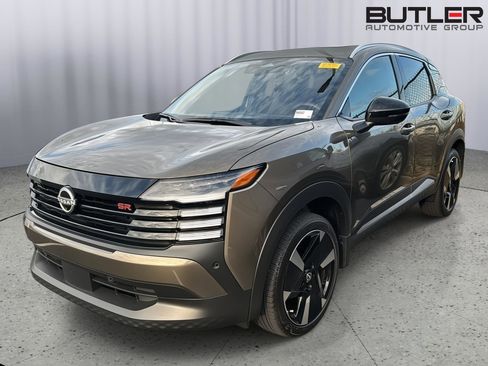 Used 2026 Nissan Kicks SR w/ SR Premium Package image 10