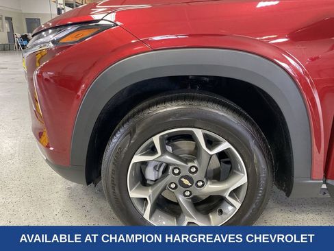 Certified 2025 Chevrolet Trax LT w/ Driver Confidence Package FWD image 41