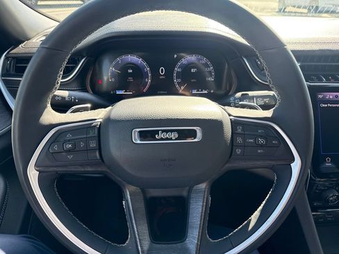 Certified 2024 Jeep Grand Cherokee L Limited w/ Luxury Tech Group II AWD/4WD image 20