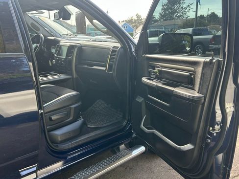 Used 2015 RAM 1500 Sport w/ Comfort Group AWD/4WD image 27