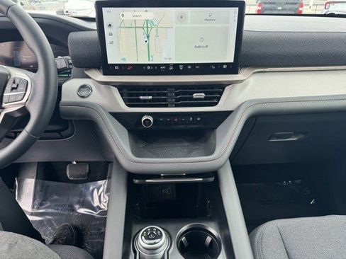 Certified 2025 Ford Explorer Active image 18