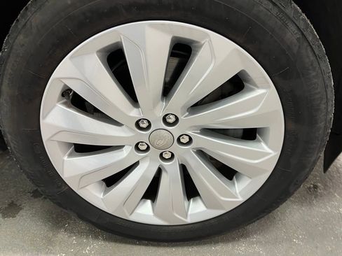 Used 2020 Land Rover Discovery Sport SE image 43