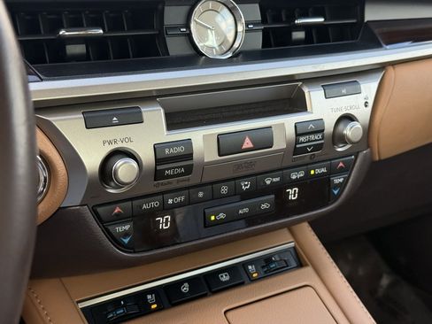 Used 2017 Lexus ES 350 image 18