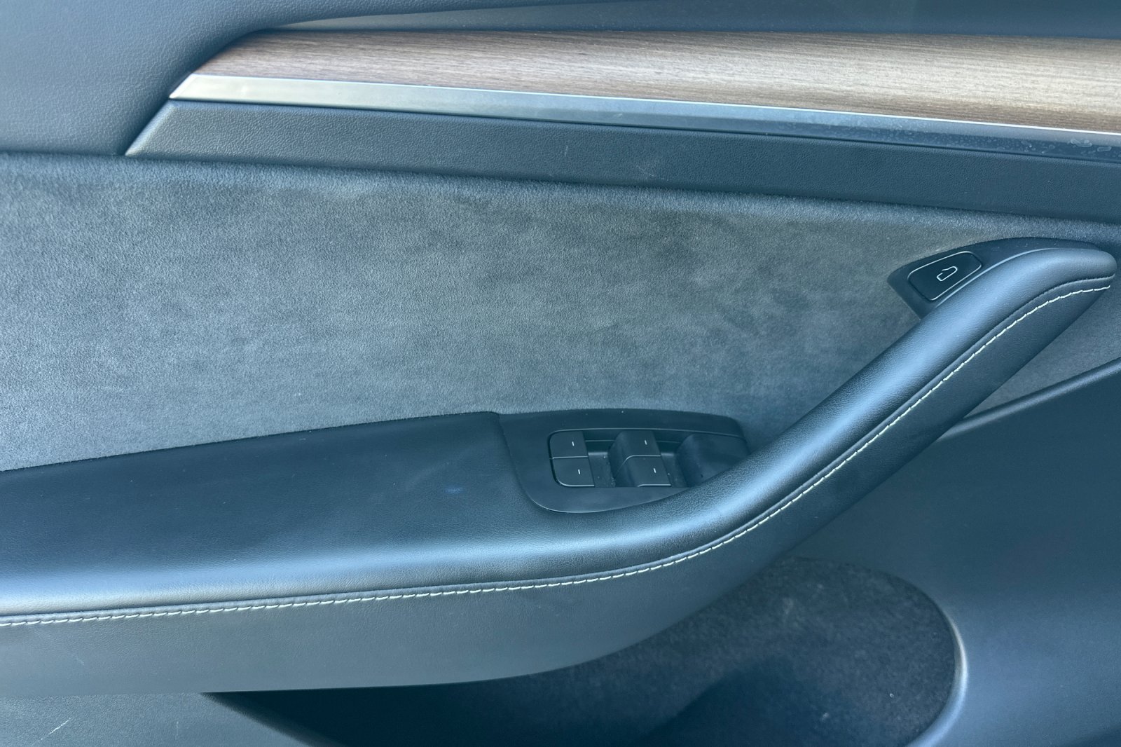 Used 2023 Tesla Model Y Long Range AWD/4WD image 11