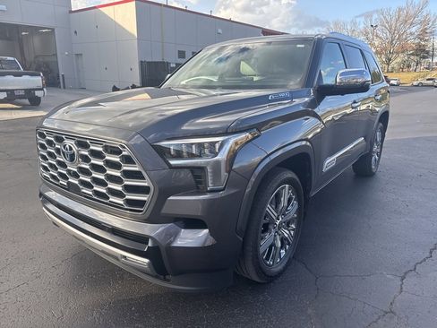 Used 2024 Toyota Sequoia Capstone image 1