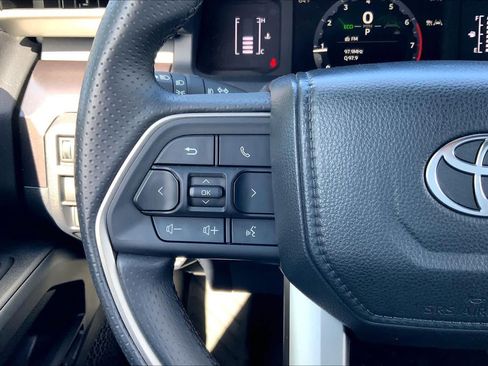Used 2026 Toyota 4Runner SR5 AWD/4WD image 24