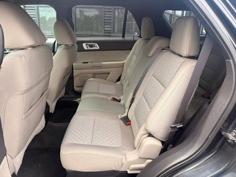 Used 2011 Ford Explorer XLT w/ Class III Trailer Tow Pkg AWD/4WD image 9