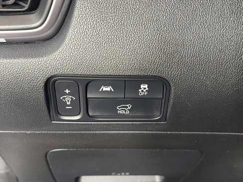 Certified 2022 Kia Sorento EX w/ Panoramic Sunroof Package image 38