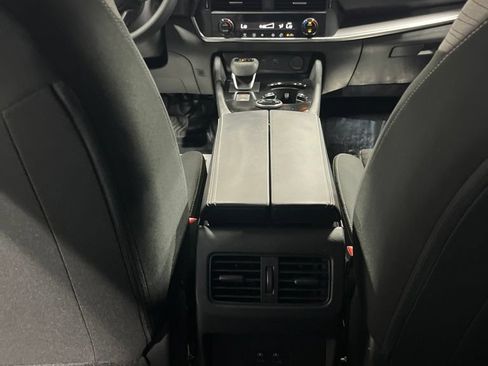 Used 2023 Nissan Rogue SV AWD/4WD image 32