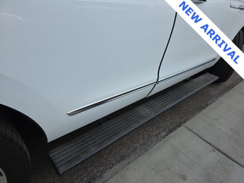 Used 2020 Lincoln Navigator Reserve w/ Equipment Group 208A Reserve image 4