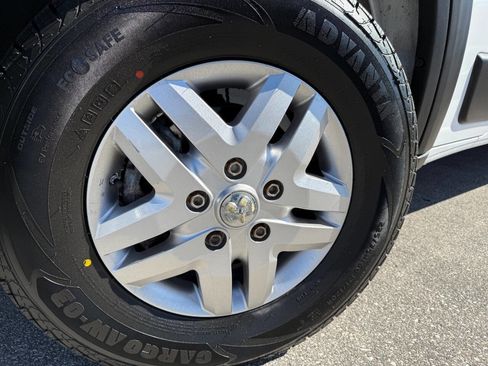 Used 2020 RAM ProMaster 2500 FWD image 25