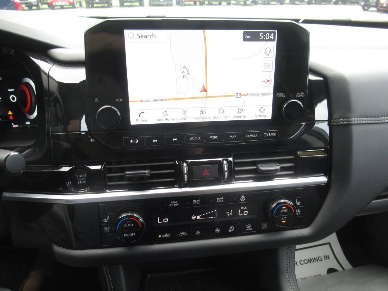 Used 2025 Nissan Pathfinder Platinum AWD/4WD image 24