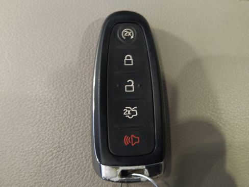 Used 2016 Ford Escape Titanium FWD image 32