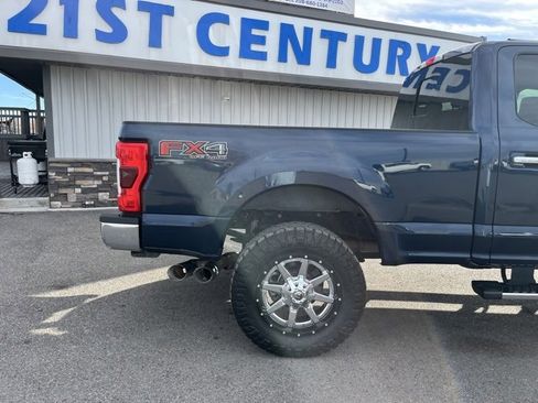 Used 2017 Ford F250 Lariat w/ Chrome Package image 20