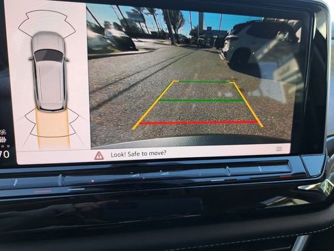 Used 2024 Volkswagen Atlas SE w/ Black Wheel Package image 11