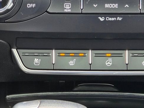 Used 2017 Kia Sorento SX image 14