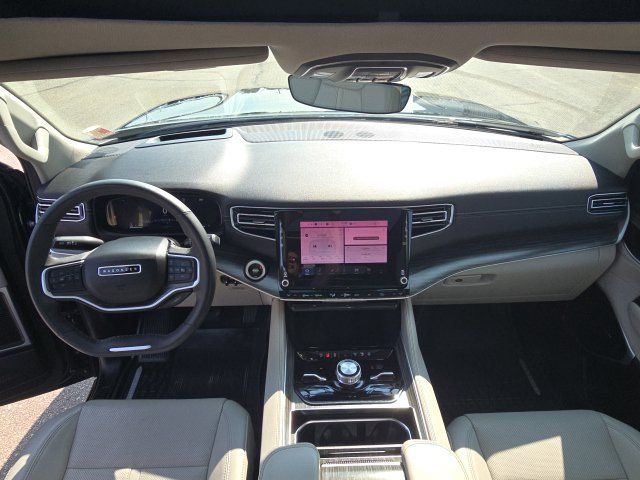 Used 2024 Jeep Wagoneer L Series II w/ Convenience Group I AWD/4WD image 30