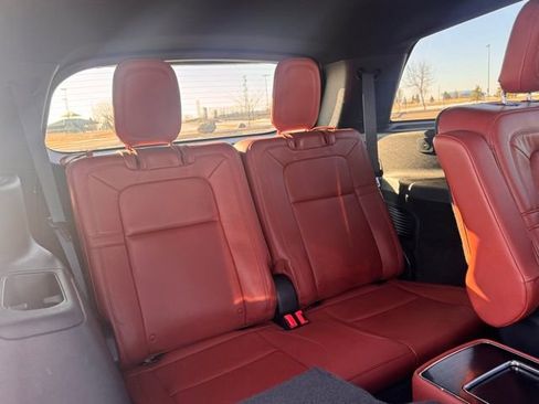 Used 2025 Lincoln Aviator Reserve w/ Equipment Group 201A image 27