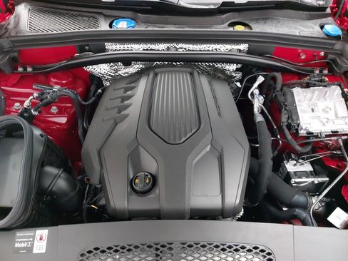 New 2026 Porsche Macan AWD/4WD image 33