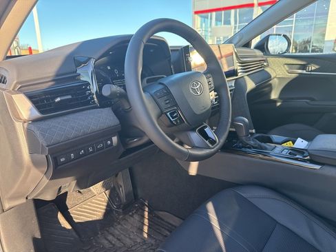 Used 2026 Toyota Camry XLE w/ Premium Plus Package image 8