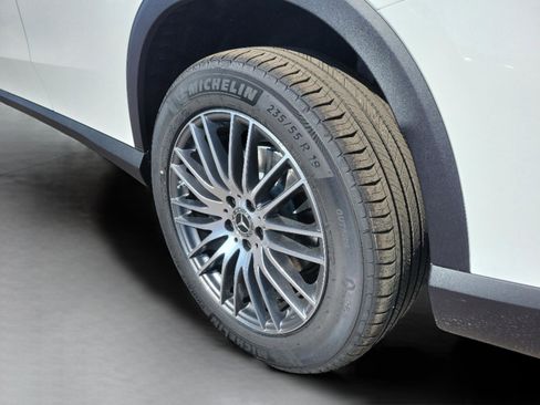 Used 2026 Mercedes-Benz GLC 300 GLC 300 image 6