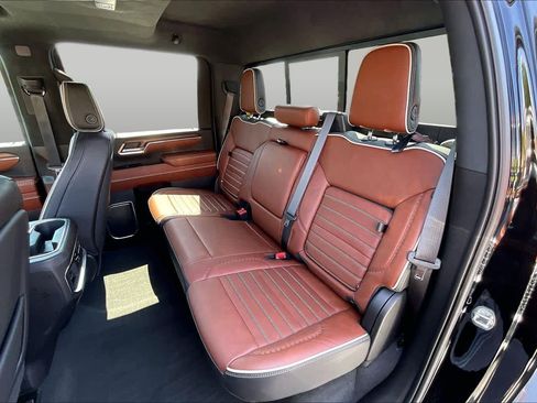 Used 2024 GMC Sierra 2500 Denali Ultimate w/ Snow Plow Prep/Camper Package AWD/4WD image 25