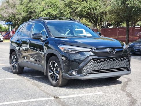 Used 2025 Toyota Corolla Cross AWD Hybrid w/ Convenience Package image 2